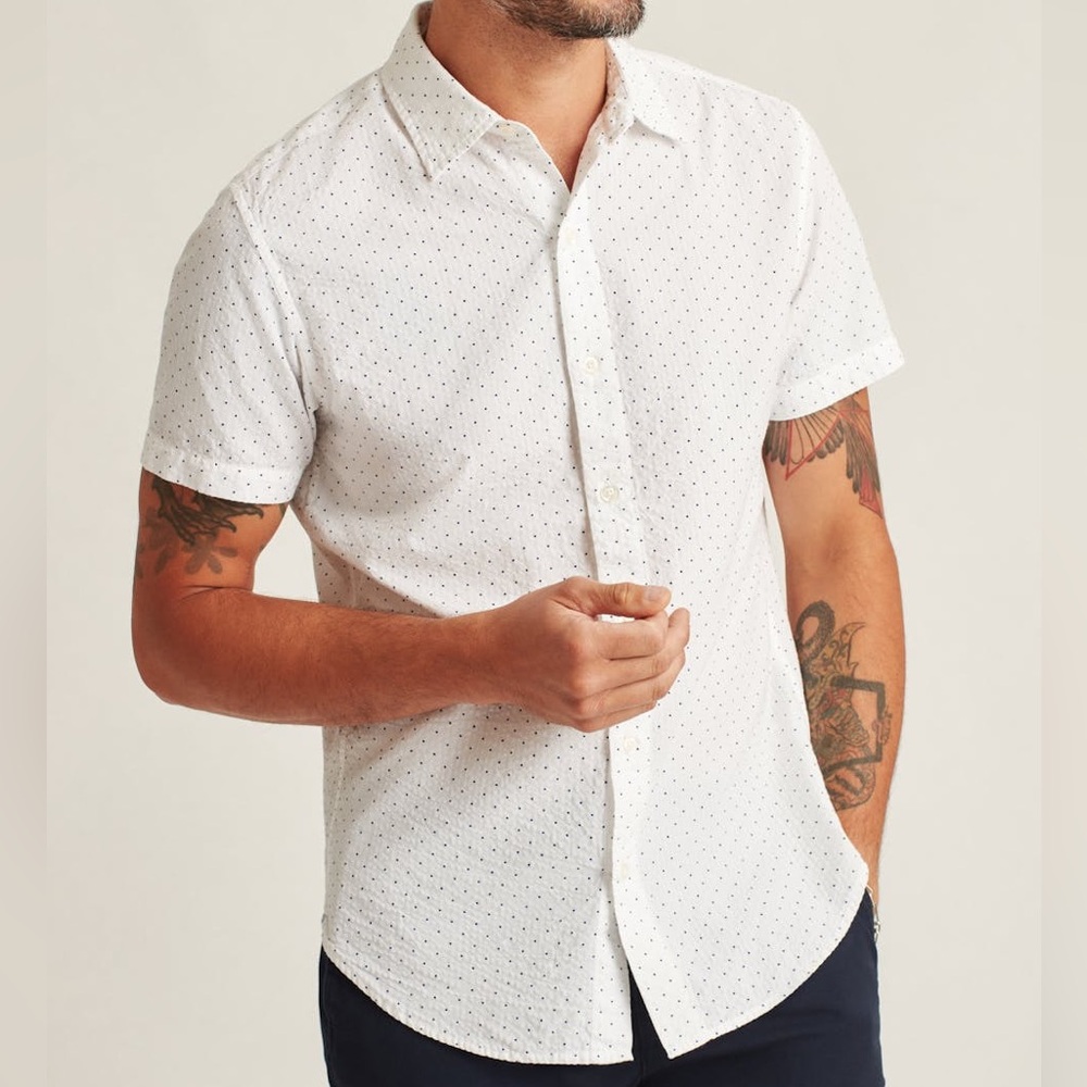 Bonobos White Short Sleeve Button-Down Shirt with Small Black Dot Print